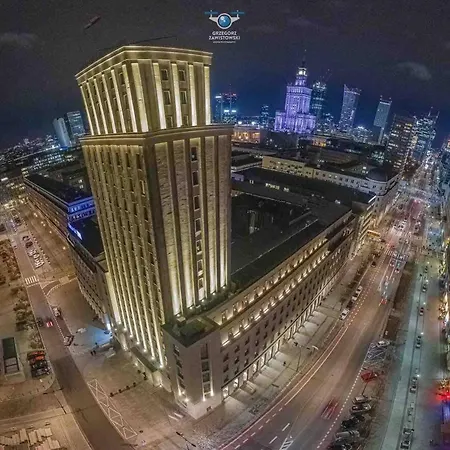 3 Metro Wifi 65'tv Netflix Hbo Appletv Amazontv * Warsaw