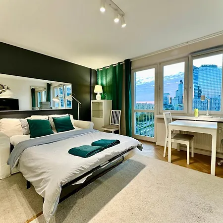 Apartment 3 Metro Wifi 65'tv Netflix Hbo Appletv Amazontv Warsaw